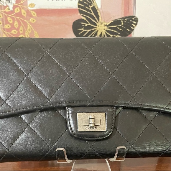 Chanel Aged 2.55 Reissue Long Flap Wallet Matelasse Aged Calfskin. EUC 🌟 - Picture 2 of 16